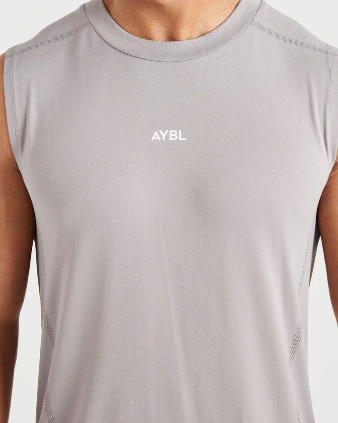 Attain naadloos vest