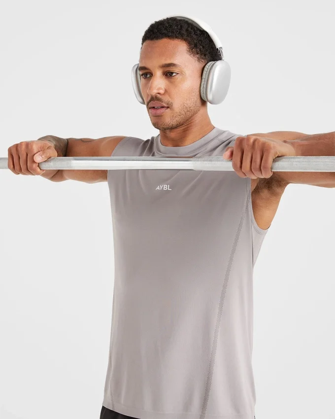 Attain naadloos vest