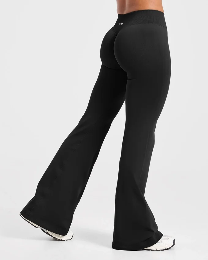 Enhance naadloze flared-Leggings