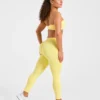 Enhance naadloze sportbeha met één schouderband