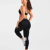 Enhance naadloze sportbeha met één schouderband