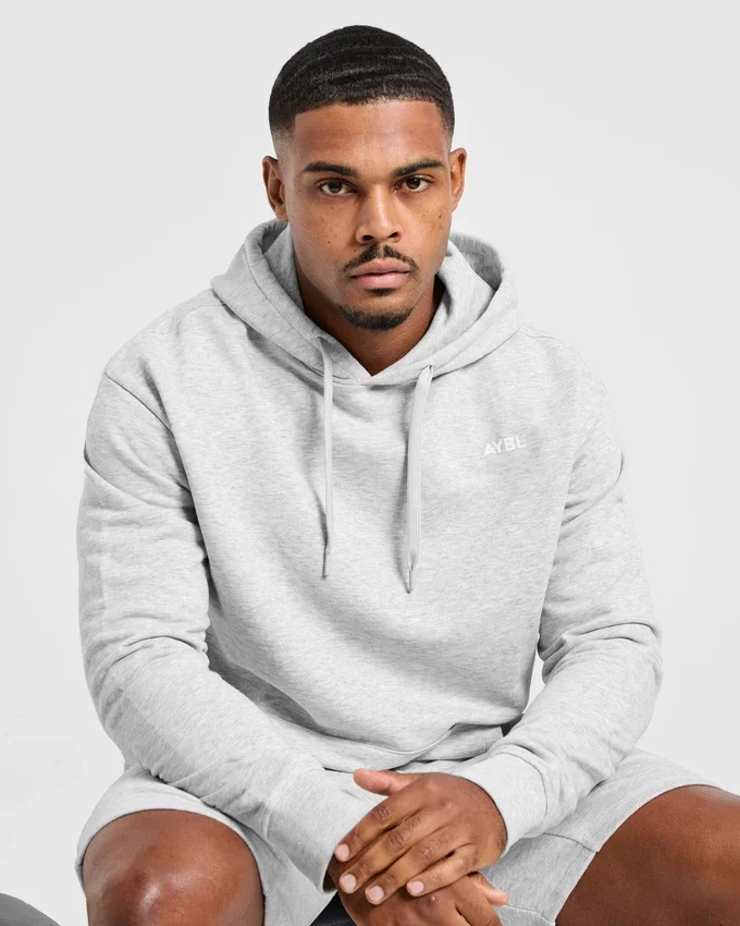 Essential lichtgewicht hoodie