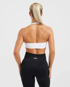 Essential naadloze sportbeha met halternek