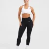 Essential naadloze sportbeha met halternek