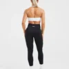 Essential naadloze sportbeha met halternek