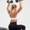 Essential naadloze sportbeha met halternek