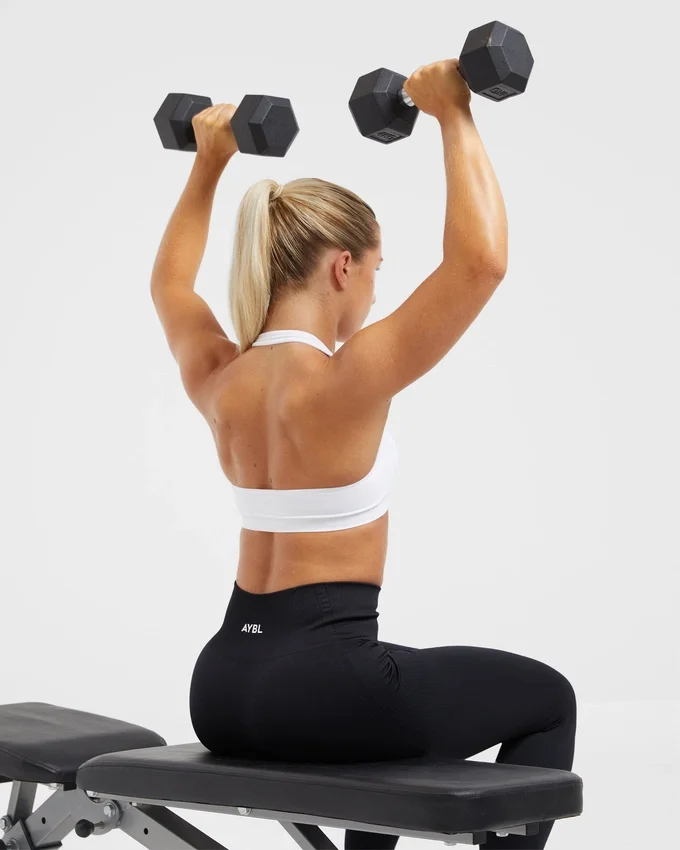 Essential naadloze sportbeha met halternek