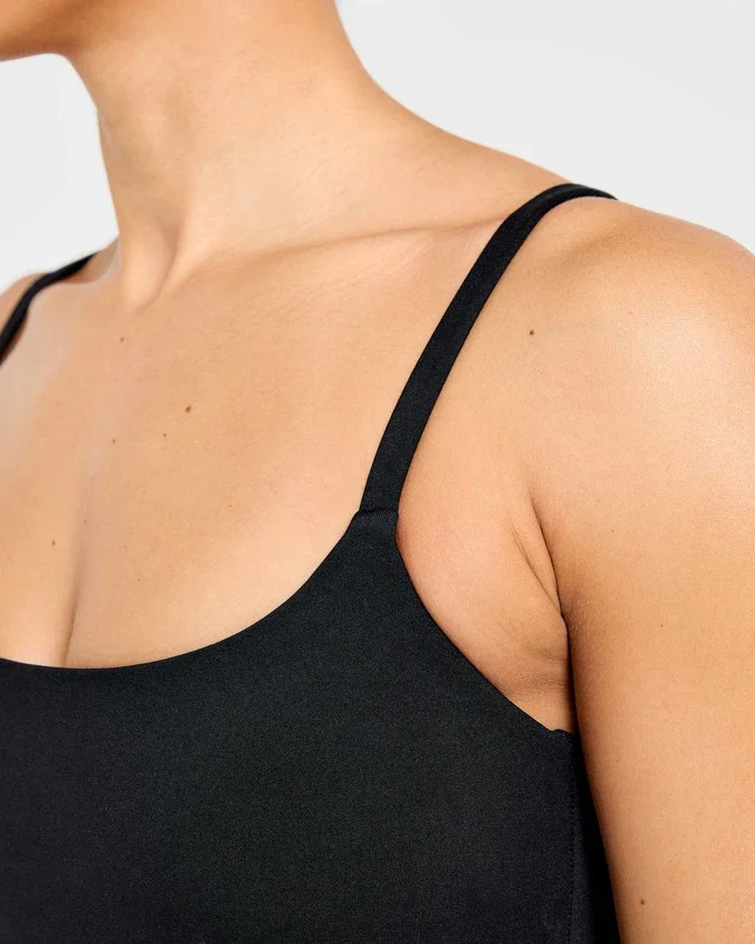 Essential tanktop met bandjes
