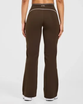 Form Flared-Leggings