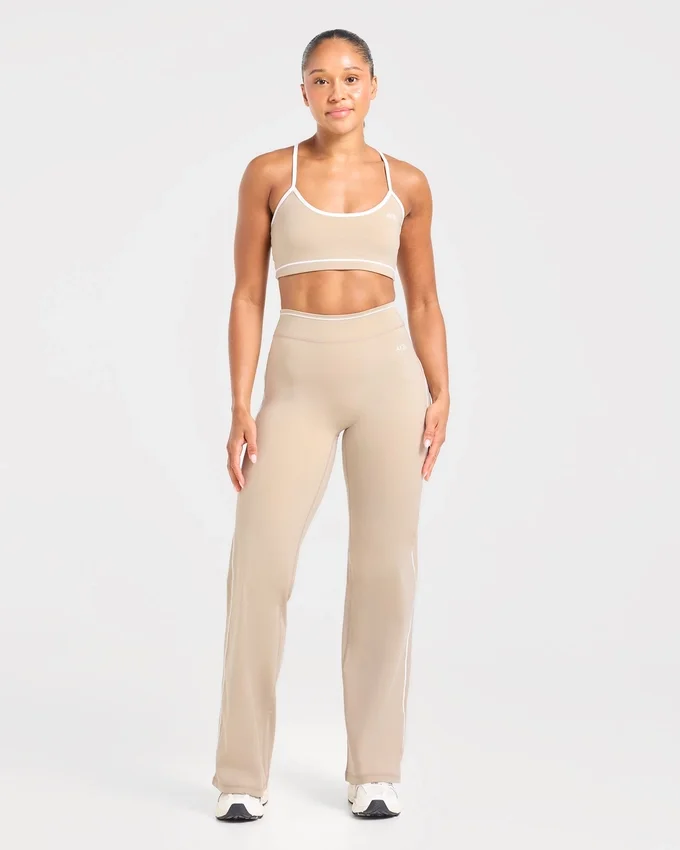 Form Flared-Leggings