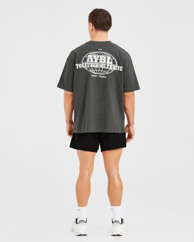 Global oversized T-shirt