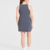 Kenmerkende jurk met V-hals