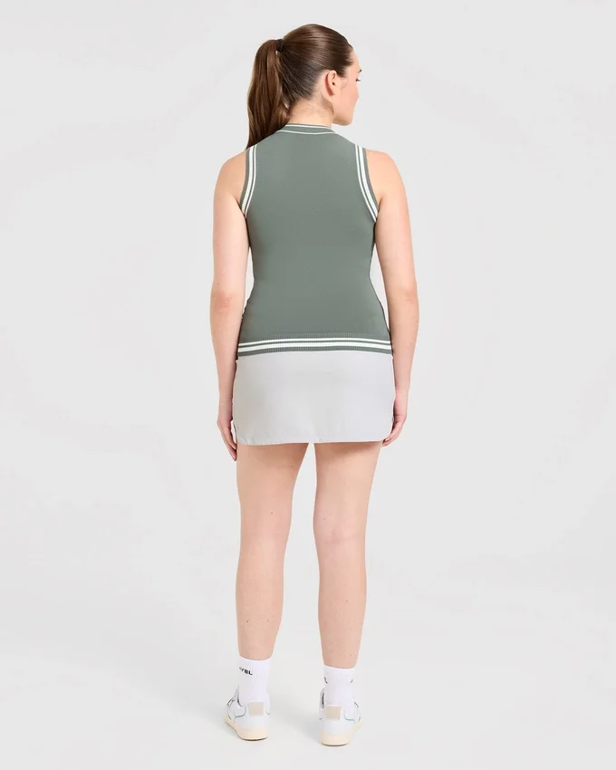 Klassiek gebreid vest met hoge hals
