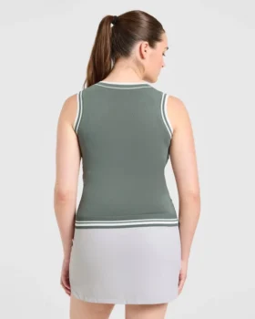 Klassiek gebreid vest met V-hals