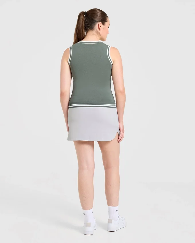Klassiek gebreid vest met V-hals