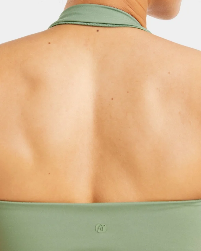 Onmisbare halternek crop top