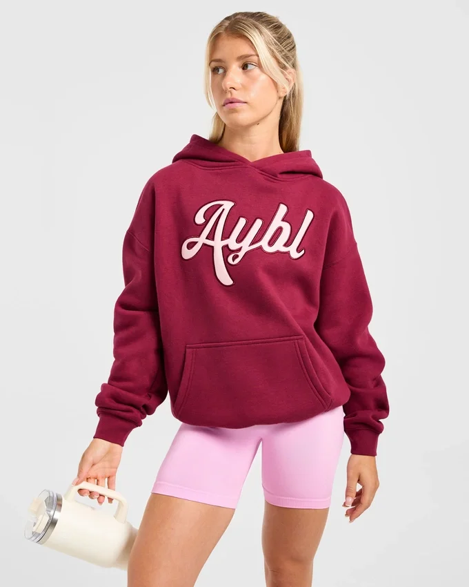 Oversized hoodie met geborduurd opschrift