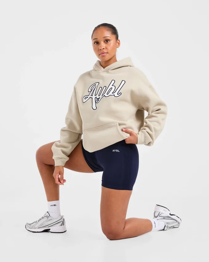 Oversized hoodie met geborduurd opschrift