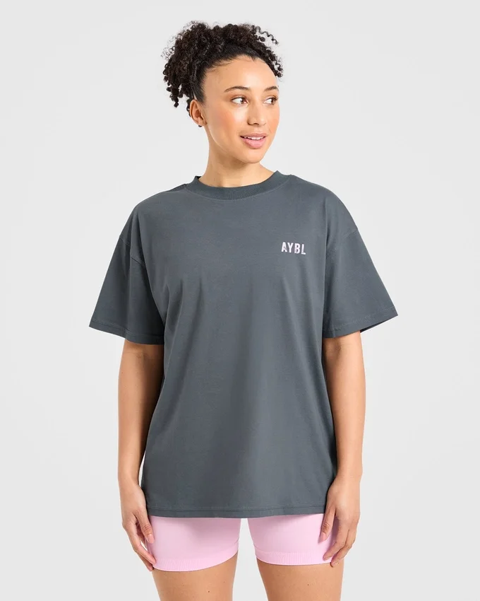 Sculpting Season oversized T-shirt