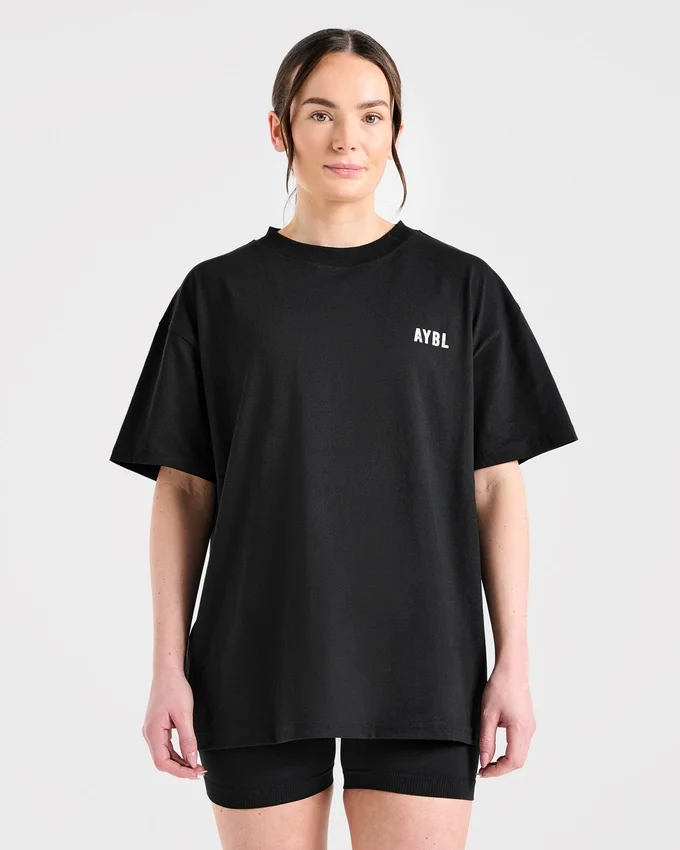 Sculpting Season oversized T-shirt