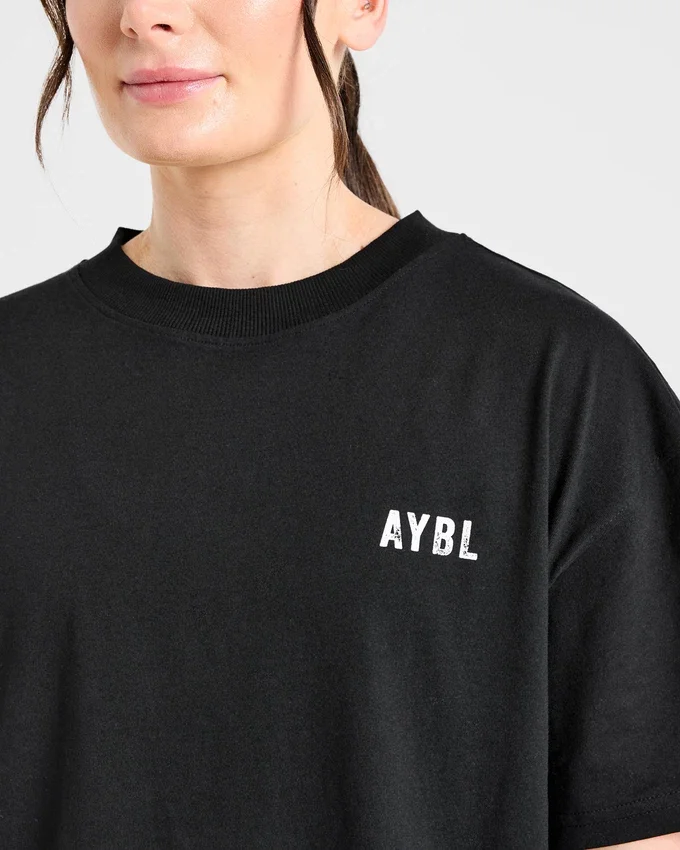 Sculpting Season oversized T-shirt