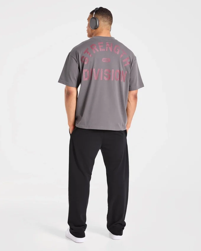 Strength Division oversized T-shirt