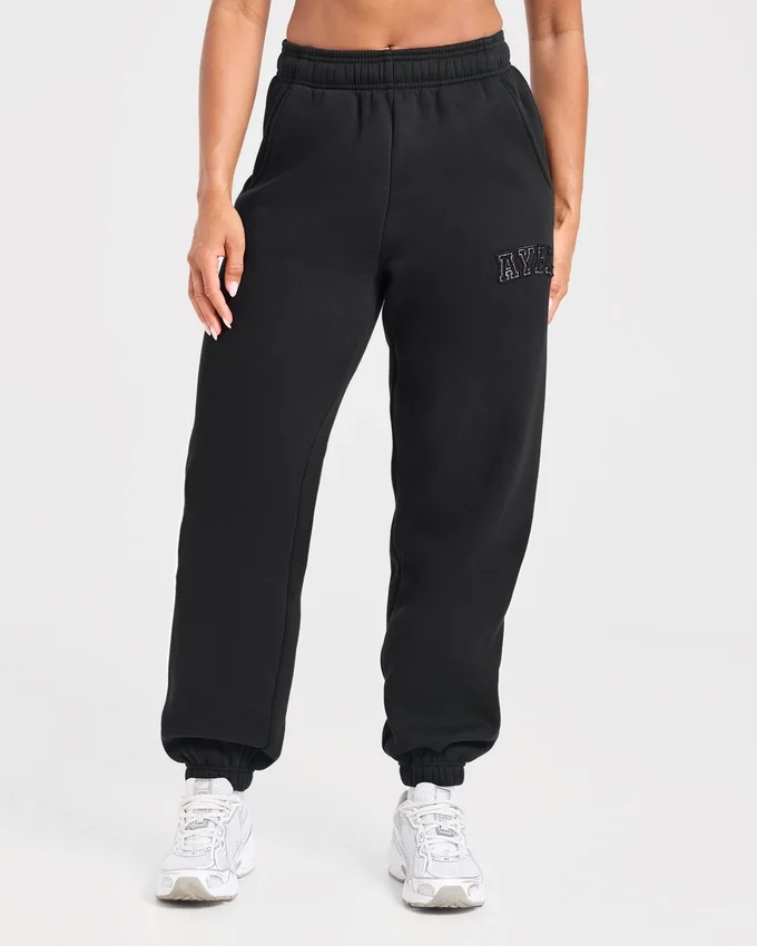 Varsity Oversized Joggingbroek met Opgestikt Logo