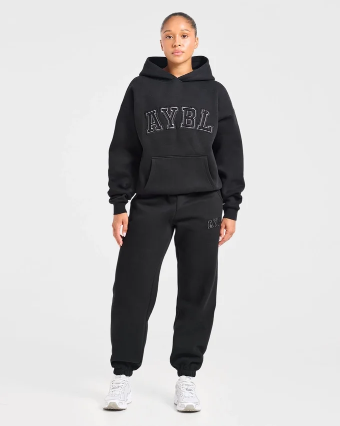 Varsity Oversized Joggingbroek met Opgestikt Logo