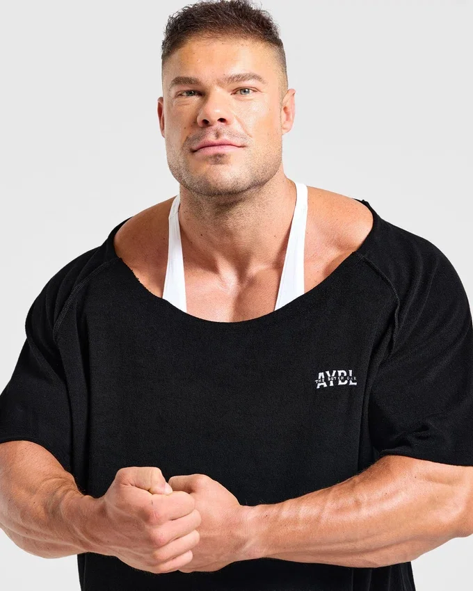 Wesley Vissers x Old School T-shirt met wijde hals